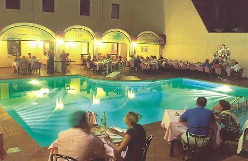 Victoria Otel Àrbatax 4*,  İtalya